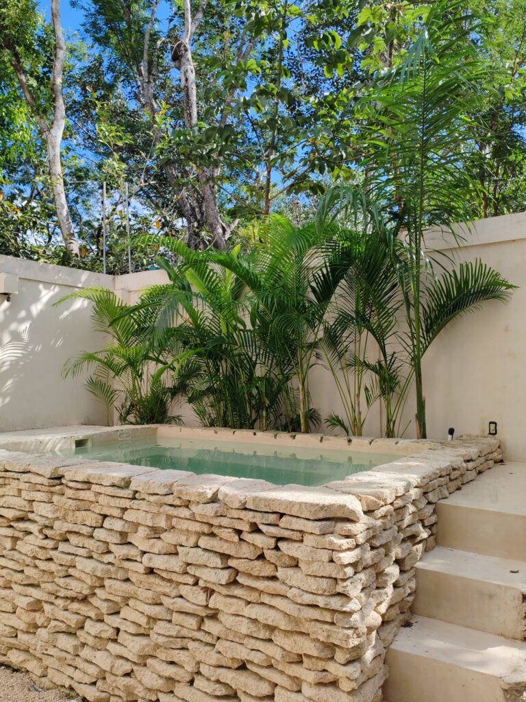CASA LOLA