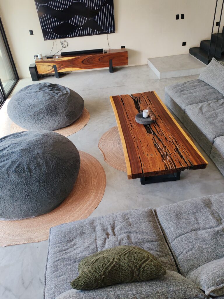 CASA LOLA