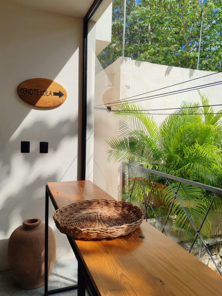 CASA LOLA