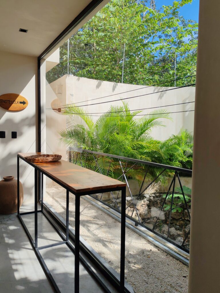 CASA LOLA