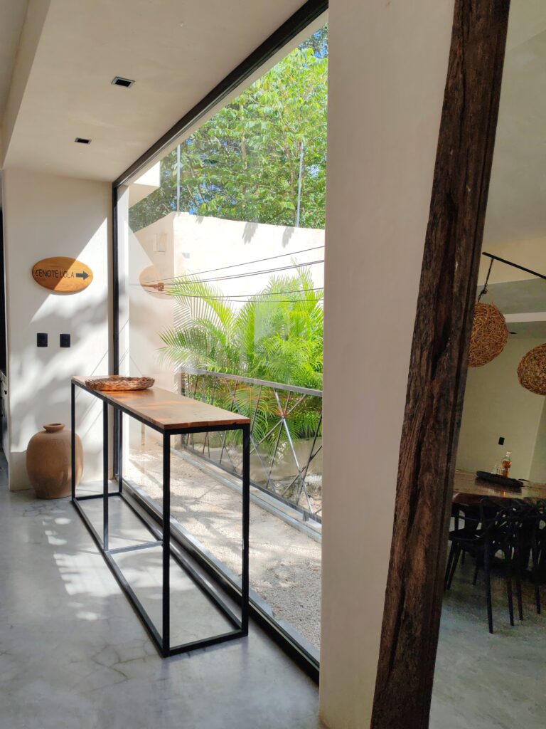 CASA LOLA