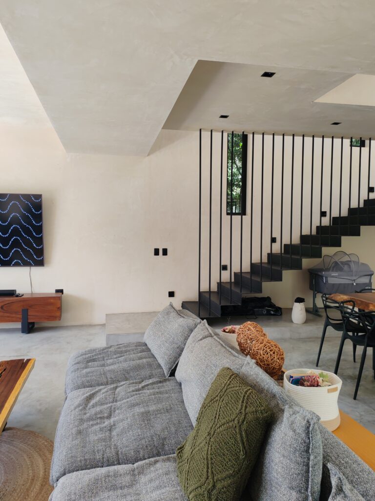 CASA LOLA