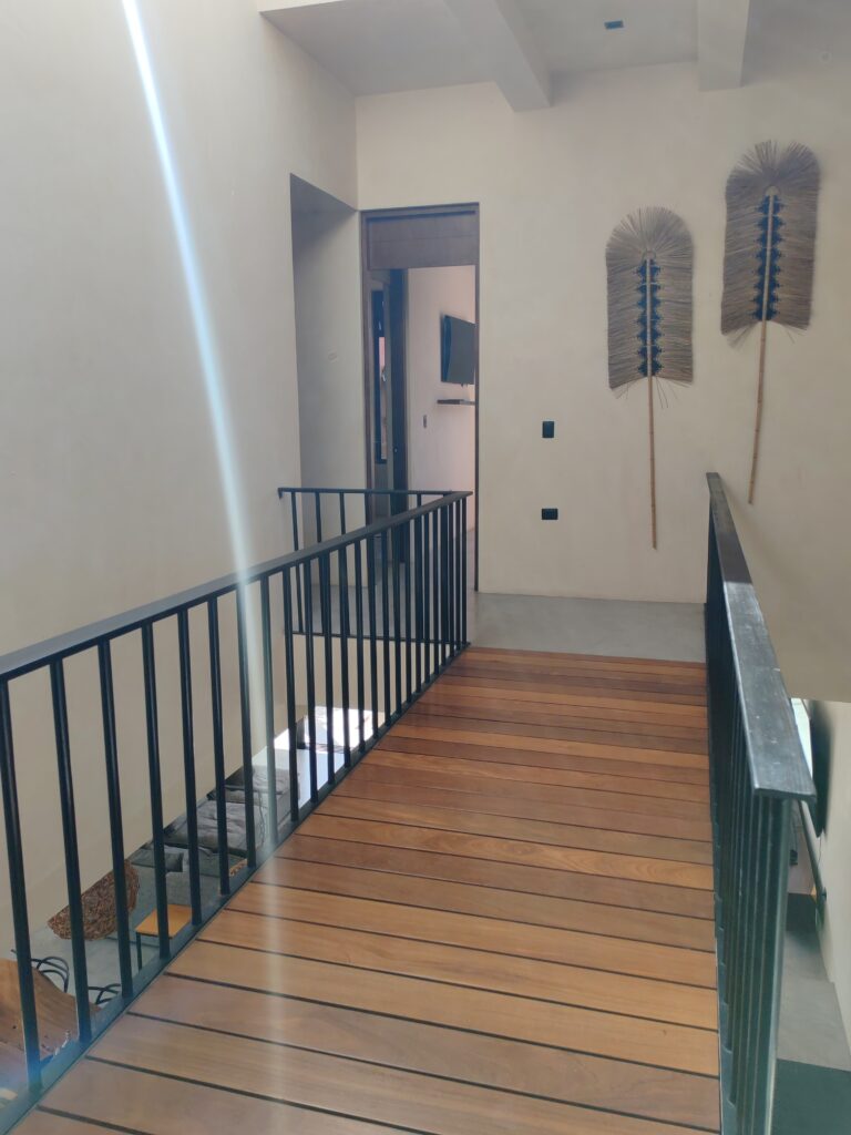 CASA LOLA