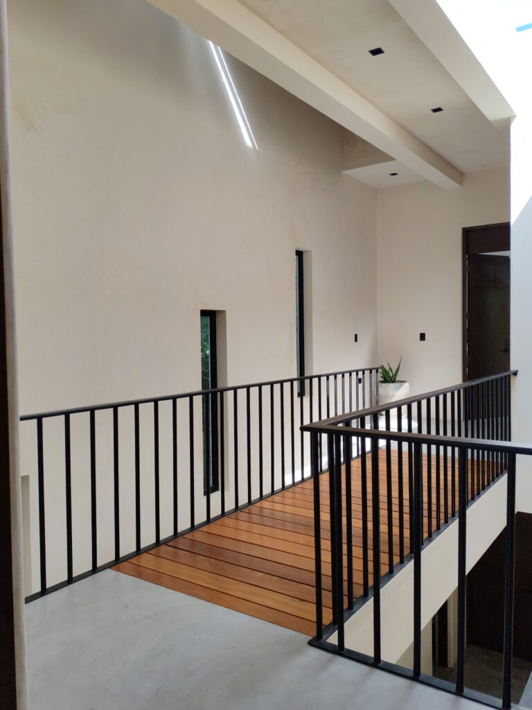 CASA LOLA
