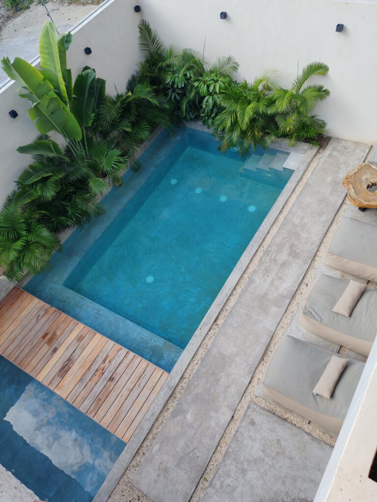 CASA LOLA
