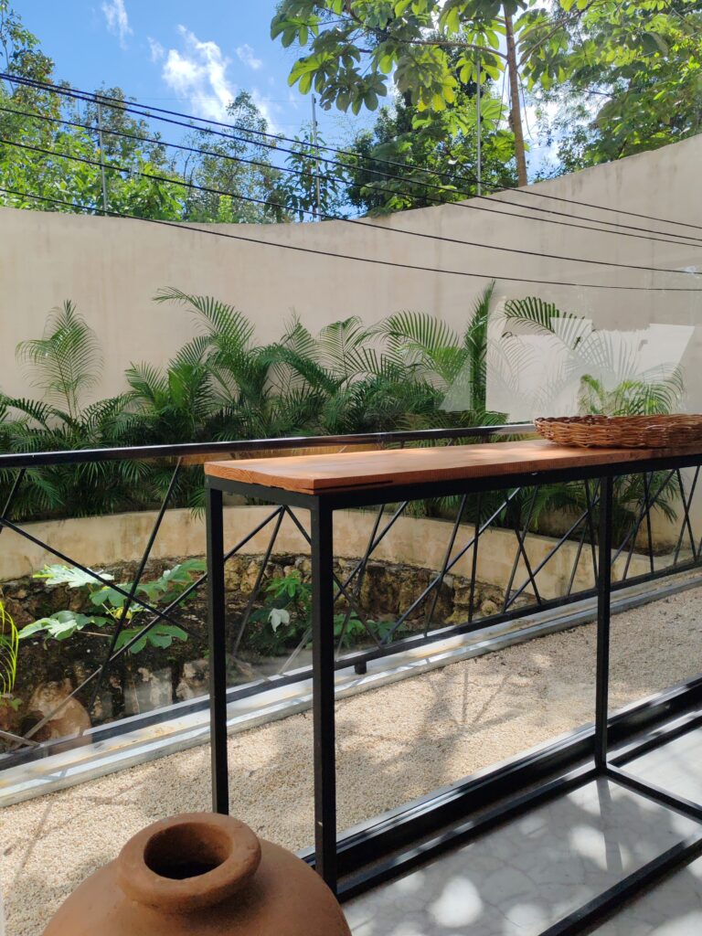 CASA LOLA