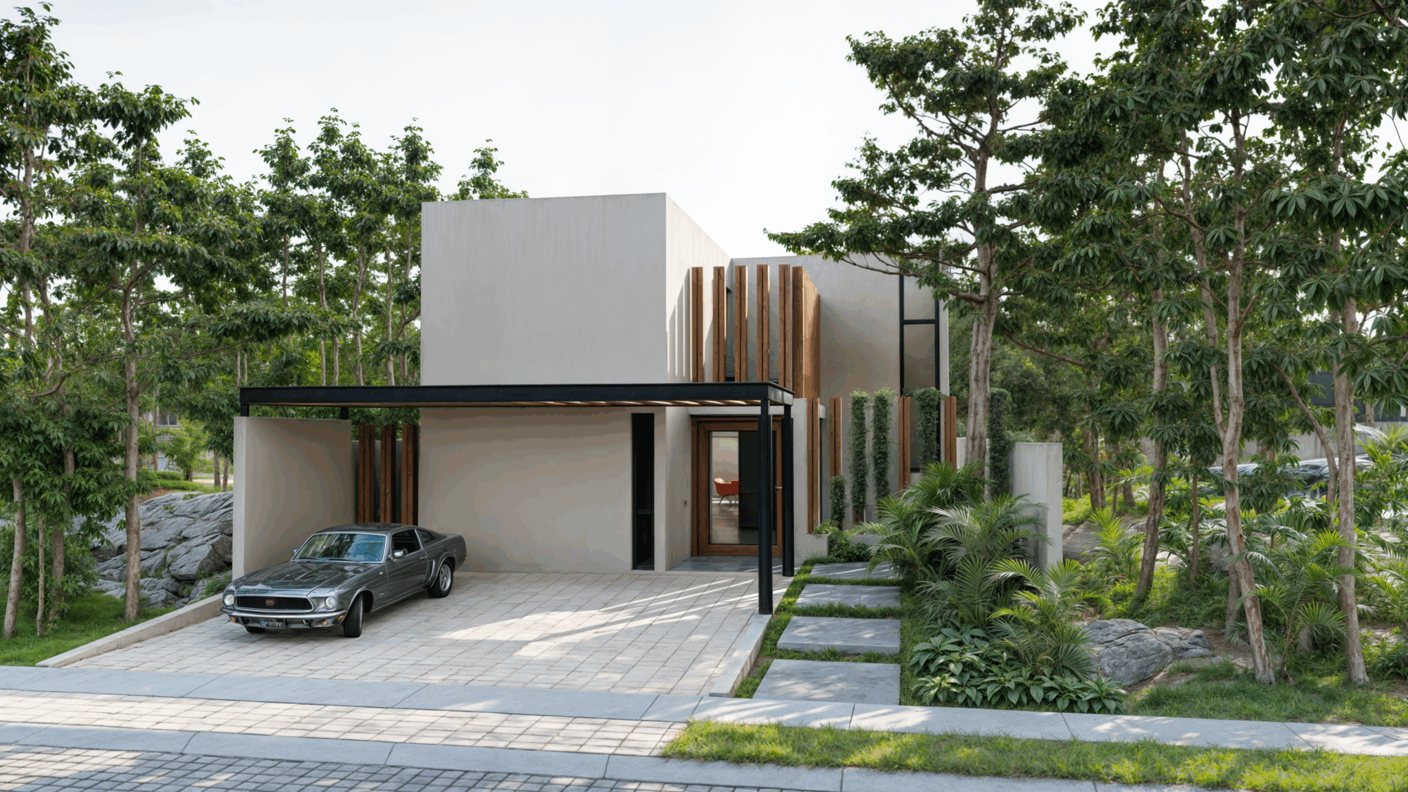 "Fachada principal de Casa Ana con parteluces de madera en Playa del Carmen"